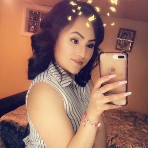 Meet your Posher, Adilene